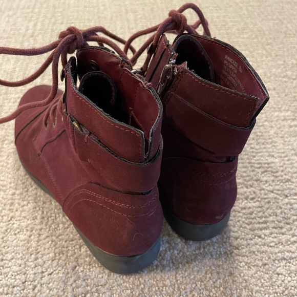 Madden Girl Burgundy Boot - Picture 3 of 6